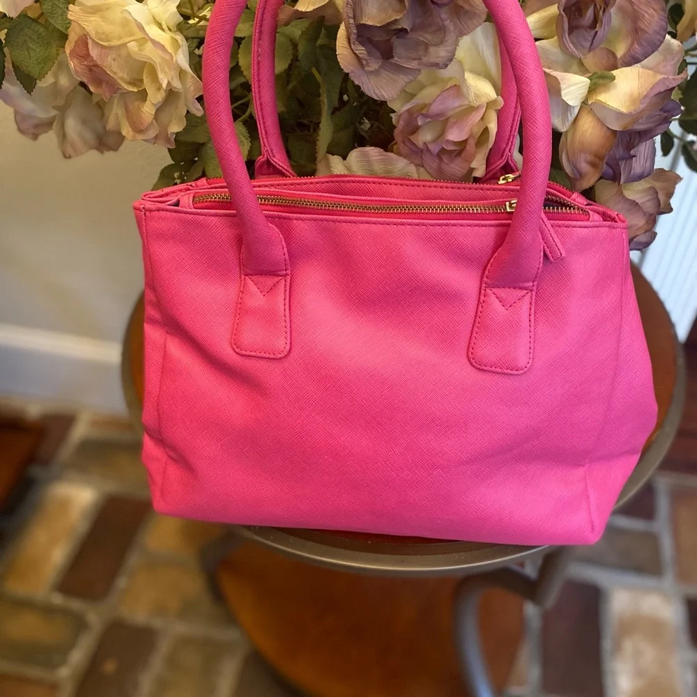 Chic Fuchsia Satchel Bag - Picture 3 of 6